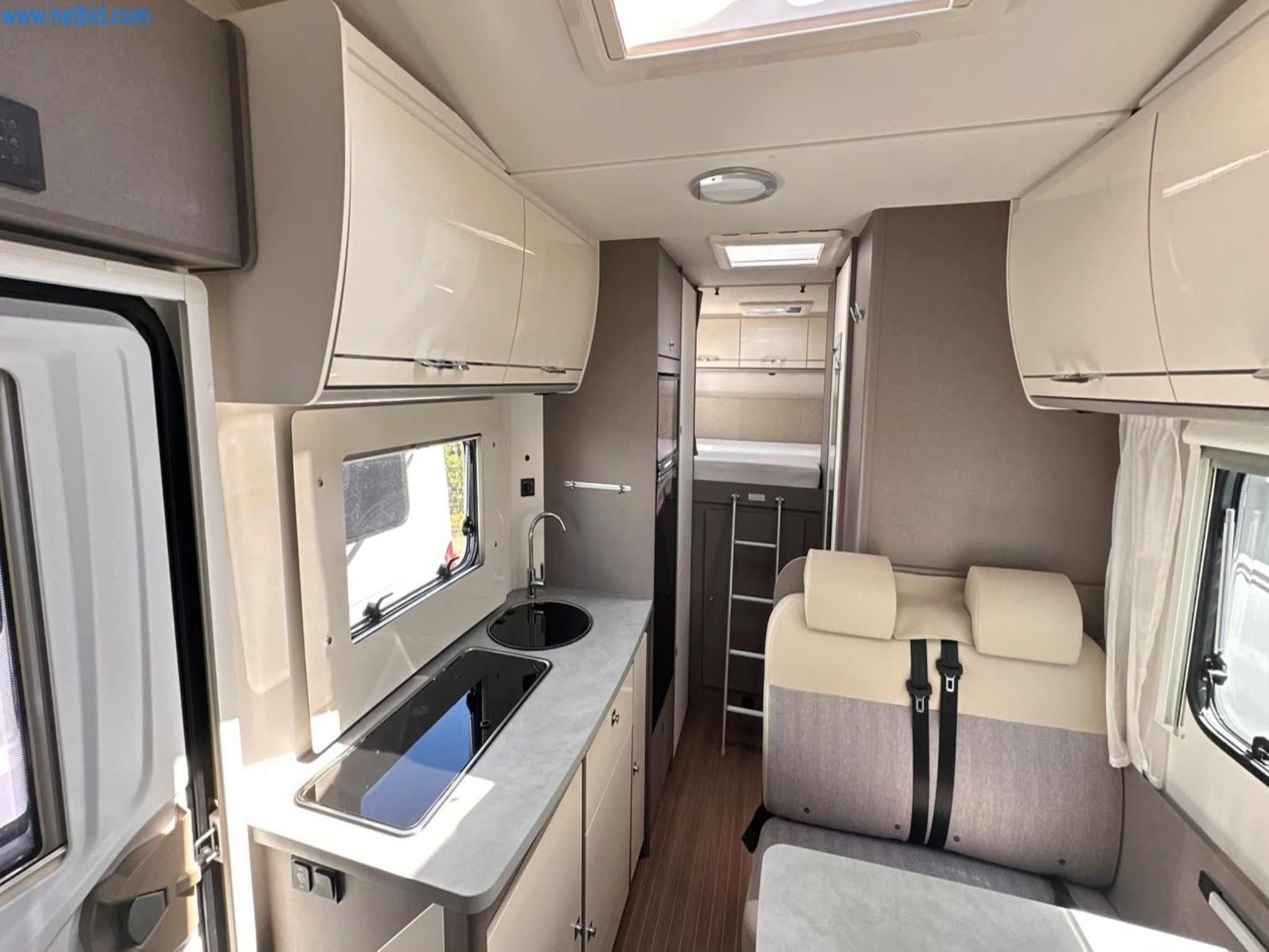Motorhomes and recreational vehicles, travel trailers, caravan accessories, trucks, office and workshop equipment-12