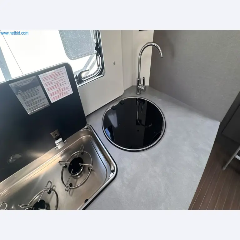 Motorhomes and recreational vehicles, travel trailers, caravan accessories, trucks, office and workshop equipment-17