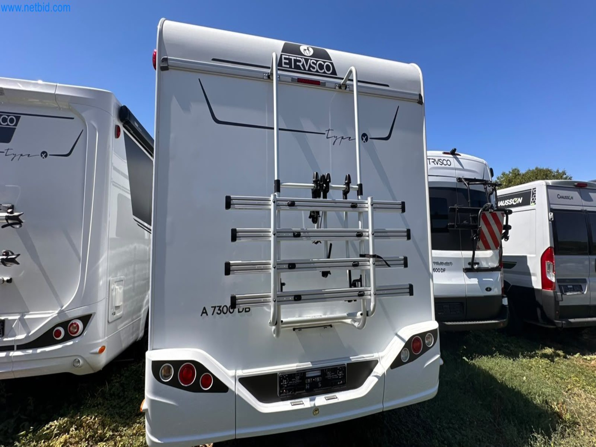 Motorhomes and recreational vehicles, travel trailers, caravan accessories, trucks, office and workshop equipment-3