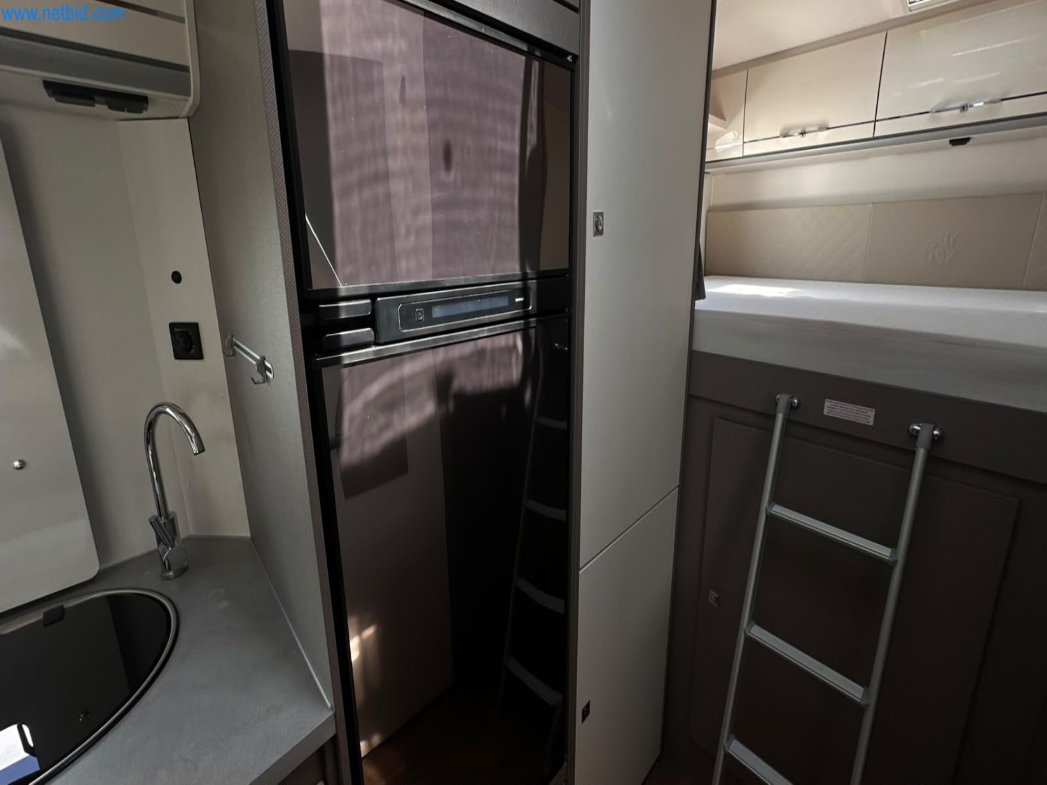 Motorhomes and recreational vehicles, travel trailers, caravan accessories, trucks, office and workshop equipment-5