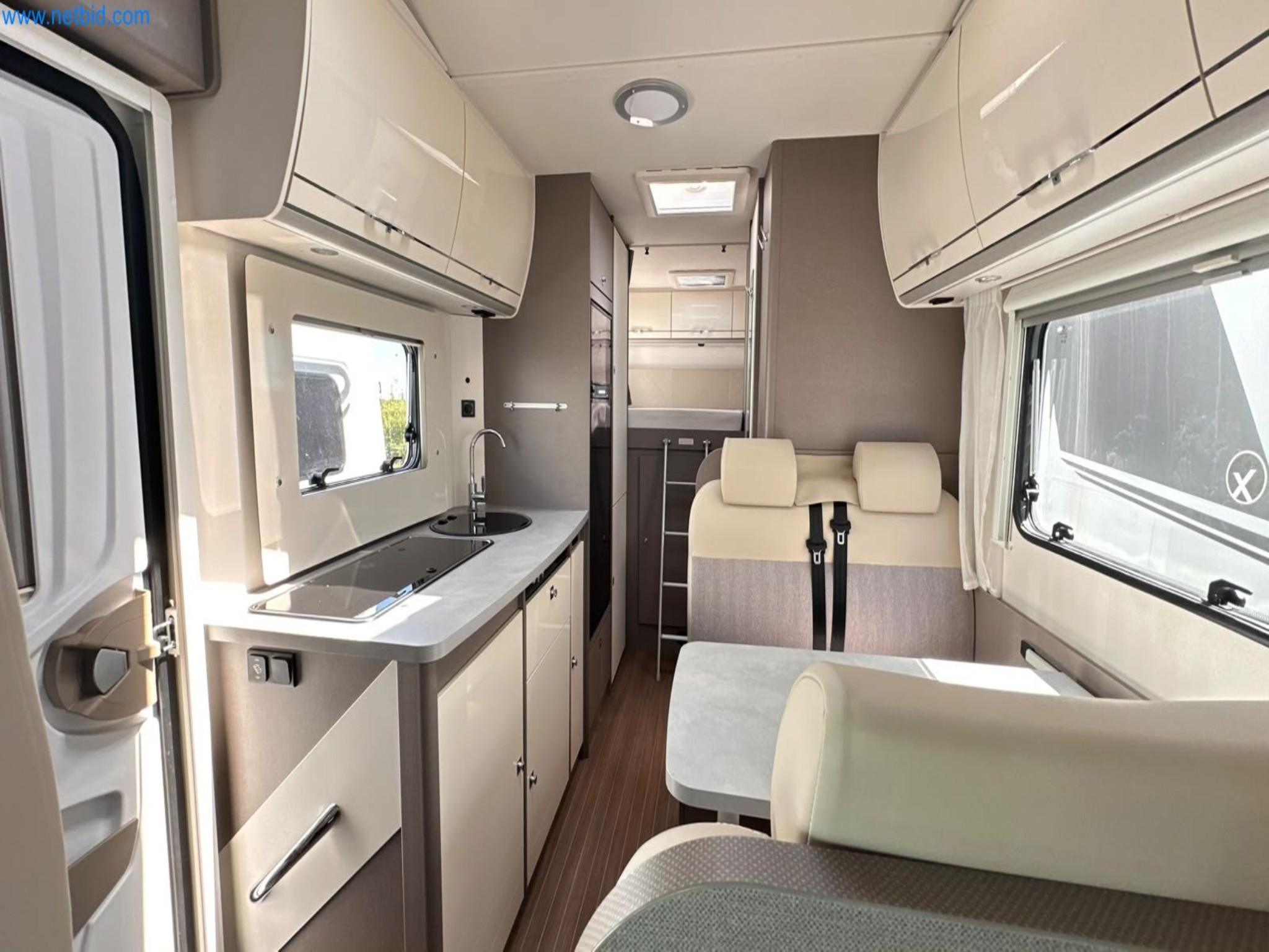 Motorhomes and recreational vehicles, travel trailers, caravan accessories, trucks, office and workshop equipment-6