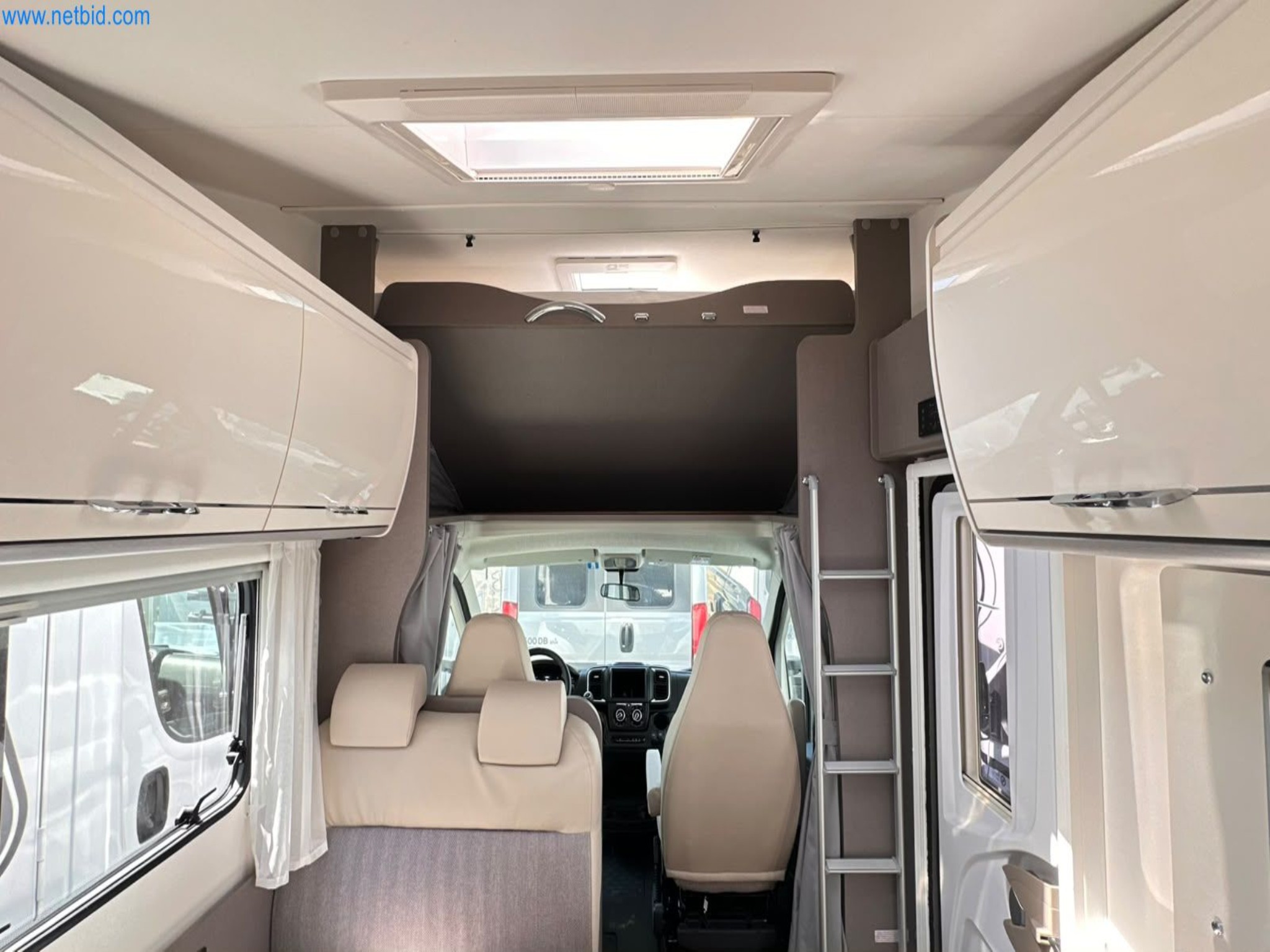Motorhomes and recreational vehicles, travel trailers, caravan accessories, trucks, office and workshop equipment-8