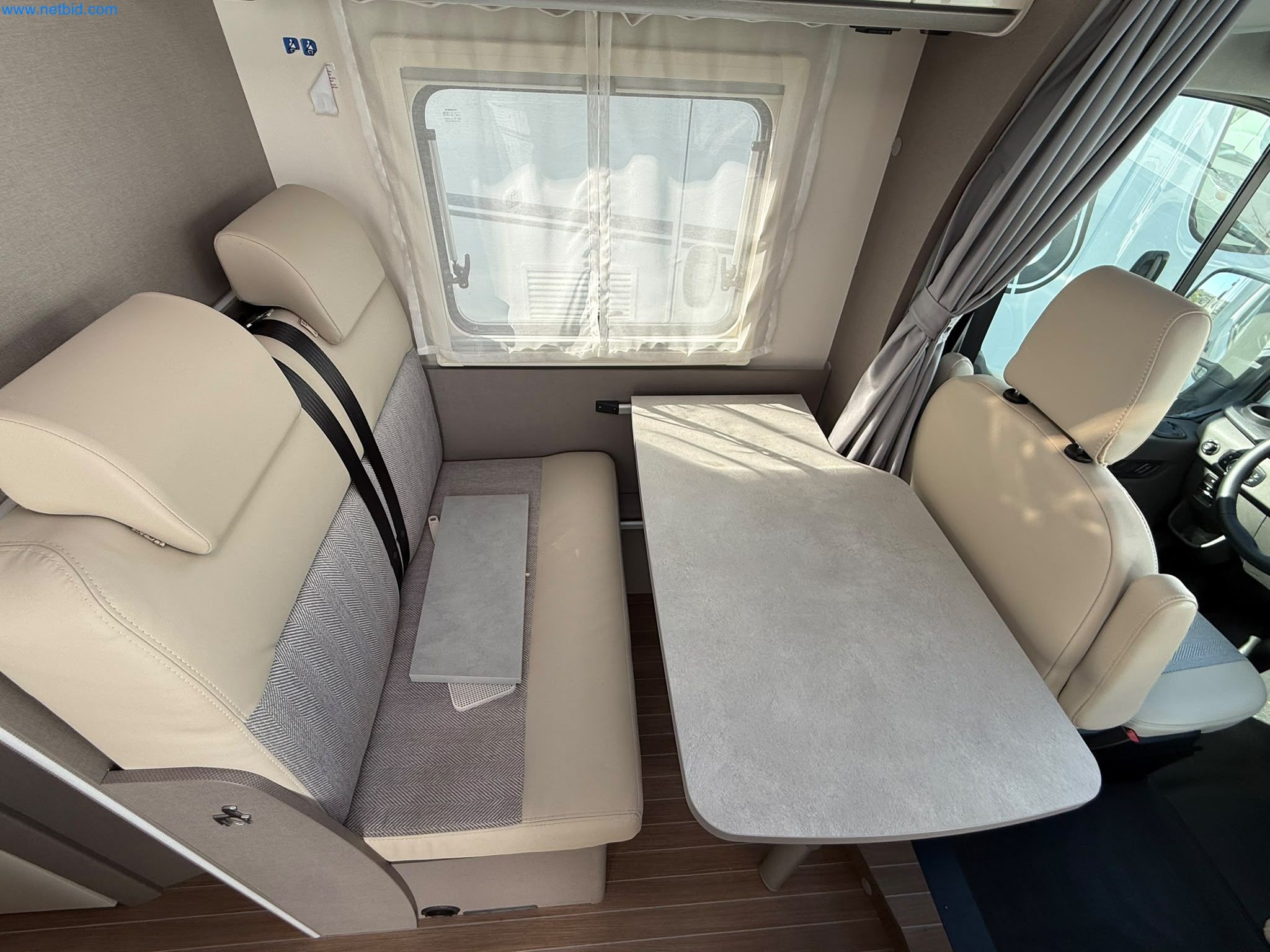Motorhomes and recreational vehicles, travel trailers, caravan accessories, trucks, office and workshop equipment-11