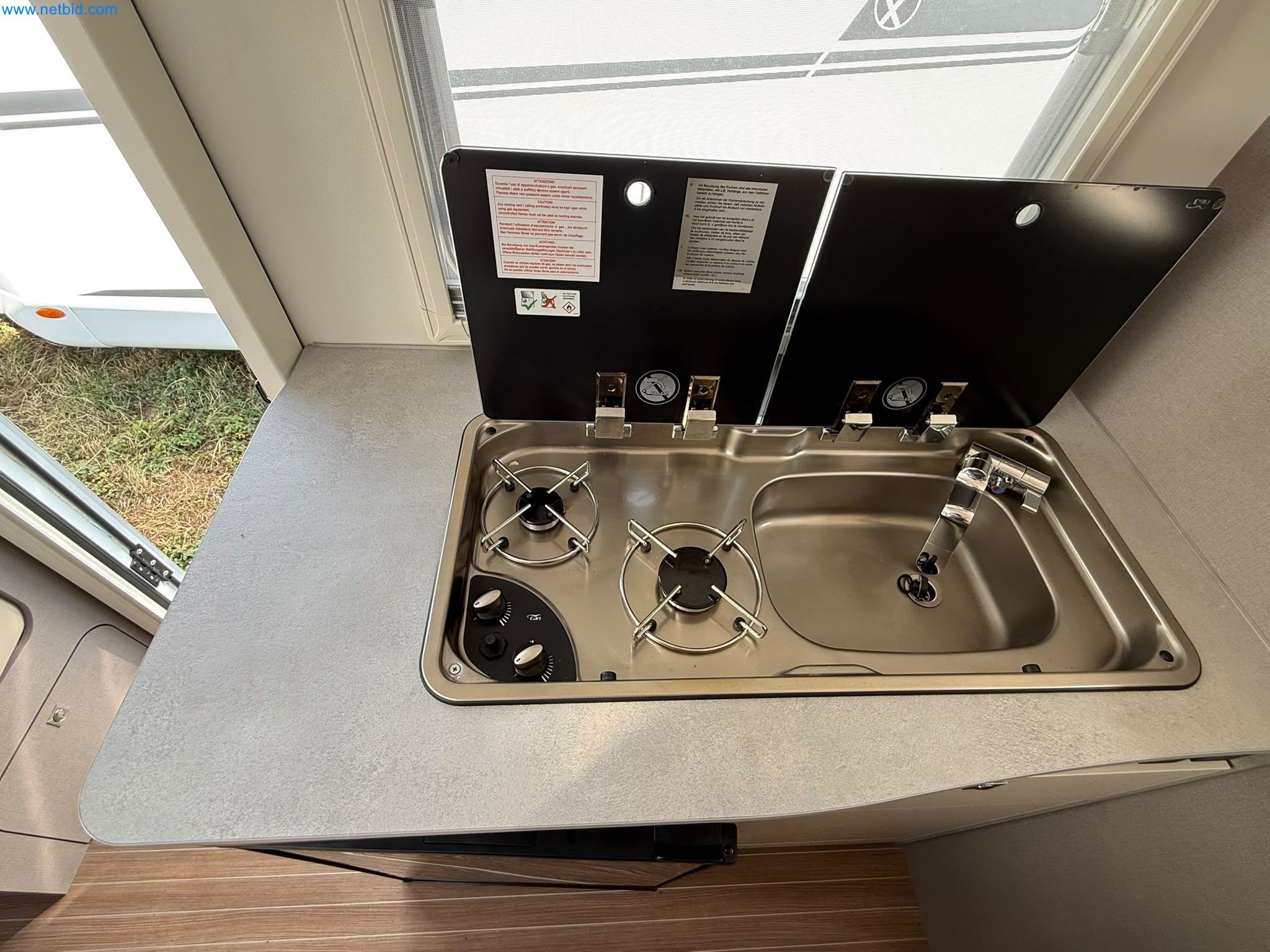 Motorhomes and recreational vehicles, travel trailers, caravan accessories, trucks, office and workshop equipment-12