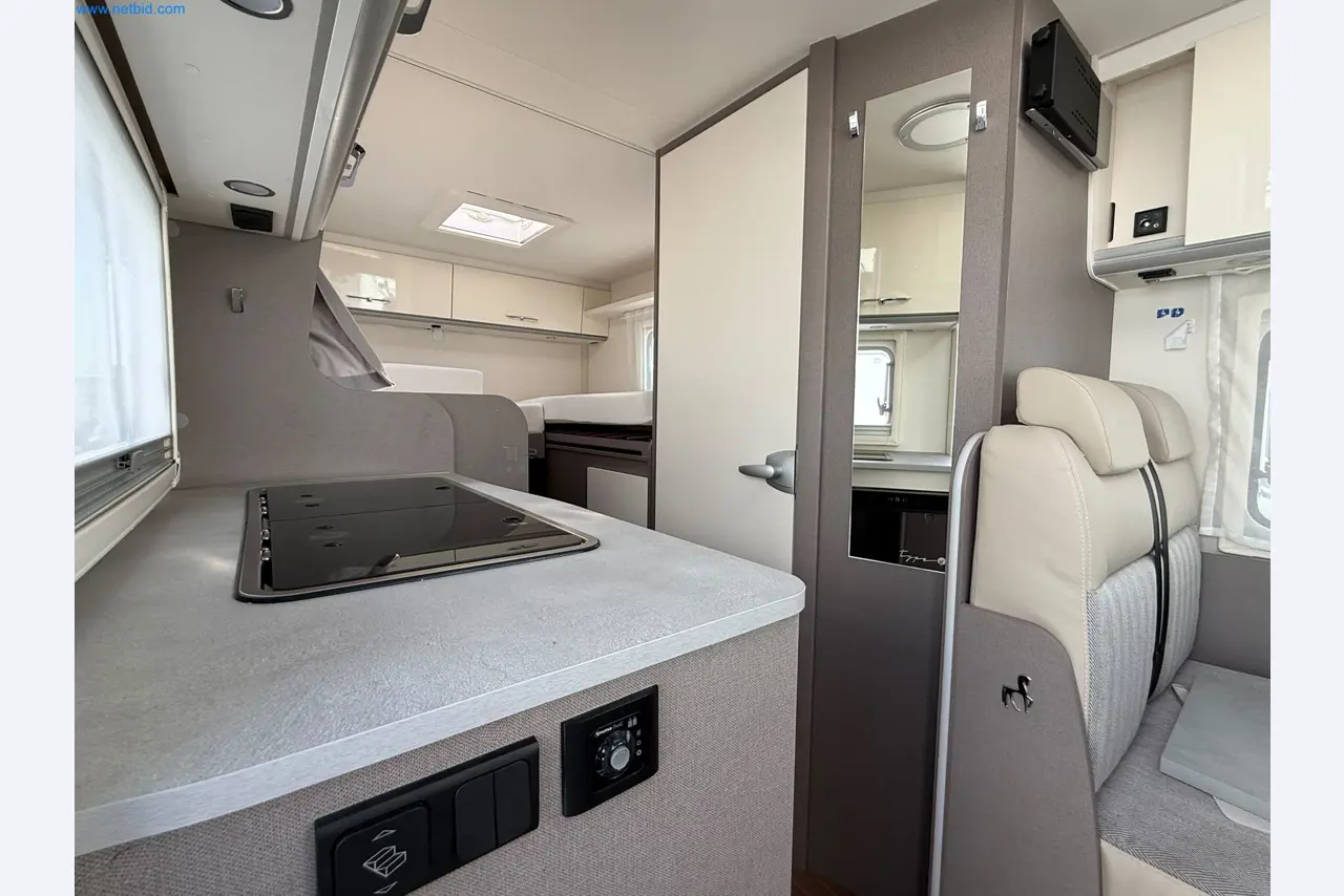 Motorhomes and recreational vehicles, travel trailers, caravan accessories, trucks, office and workshop equipment-9