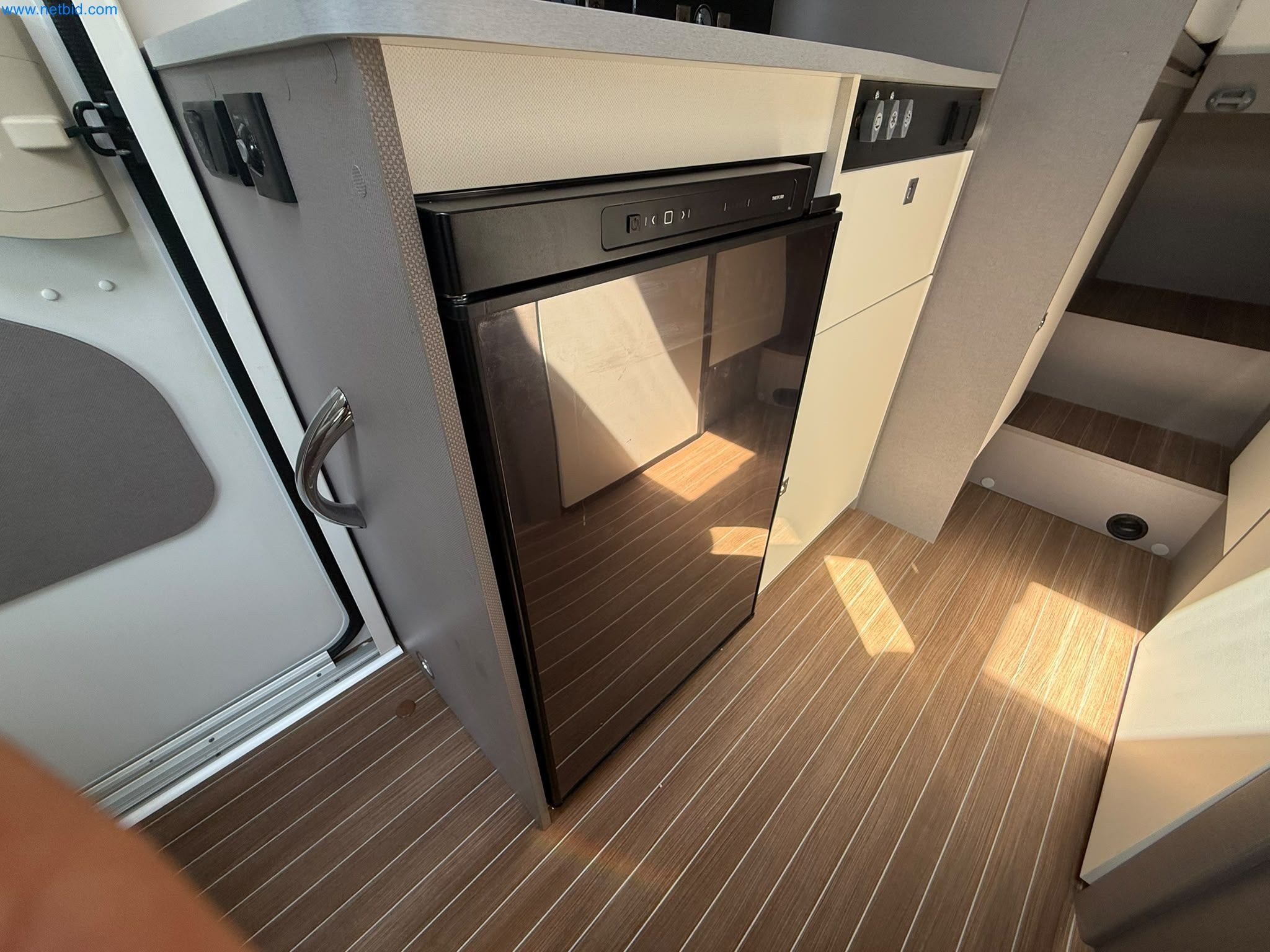 Motorhomes and recreational vehicles, travel trailers, caravan accessories, trucks, office and workshop equipment-11