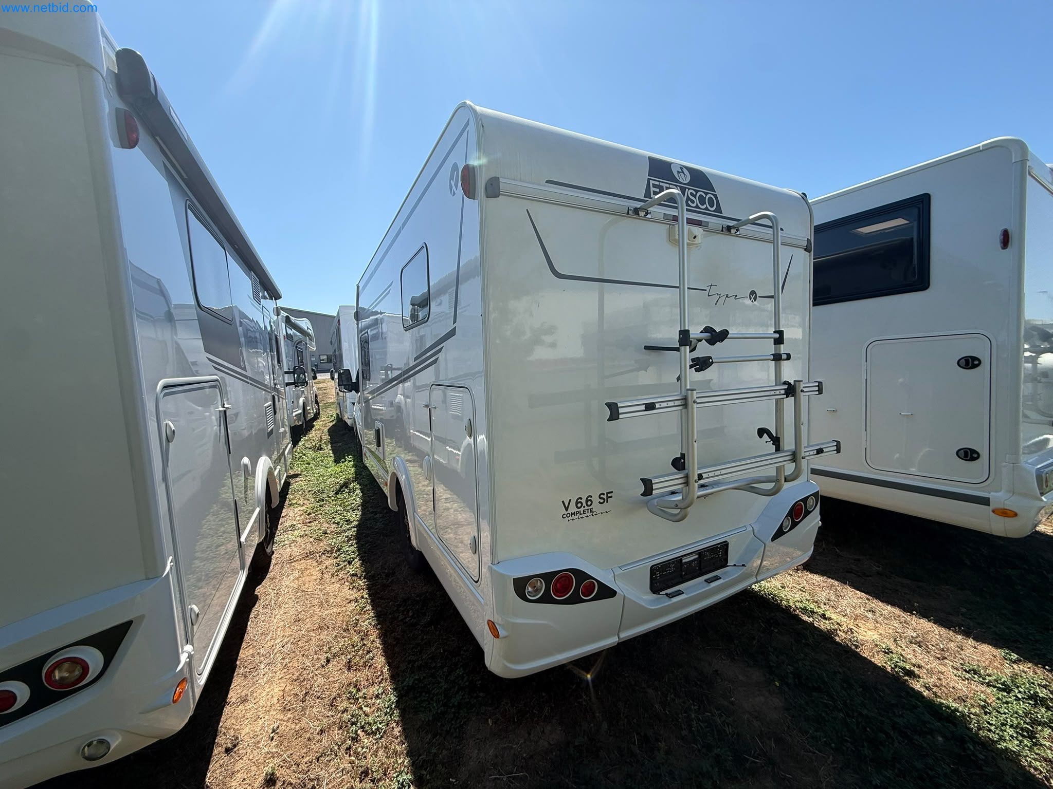 Motorhomes and recreational vehicles, travel trailers, caravan accessories, trucks, office and workshop equipment-15