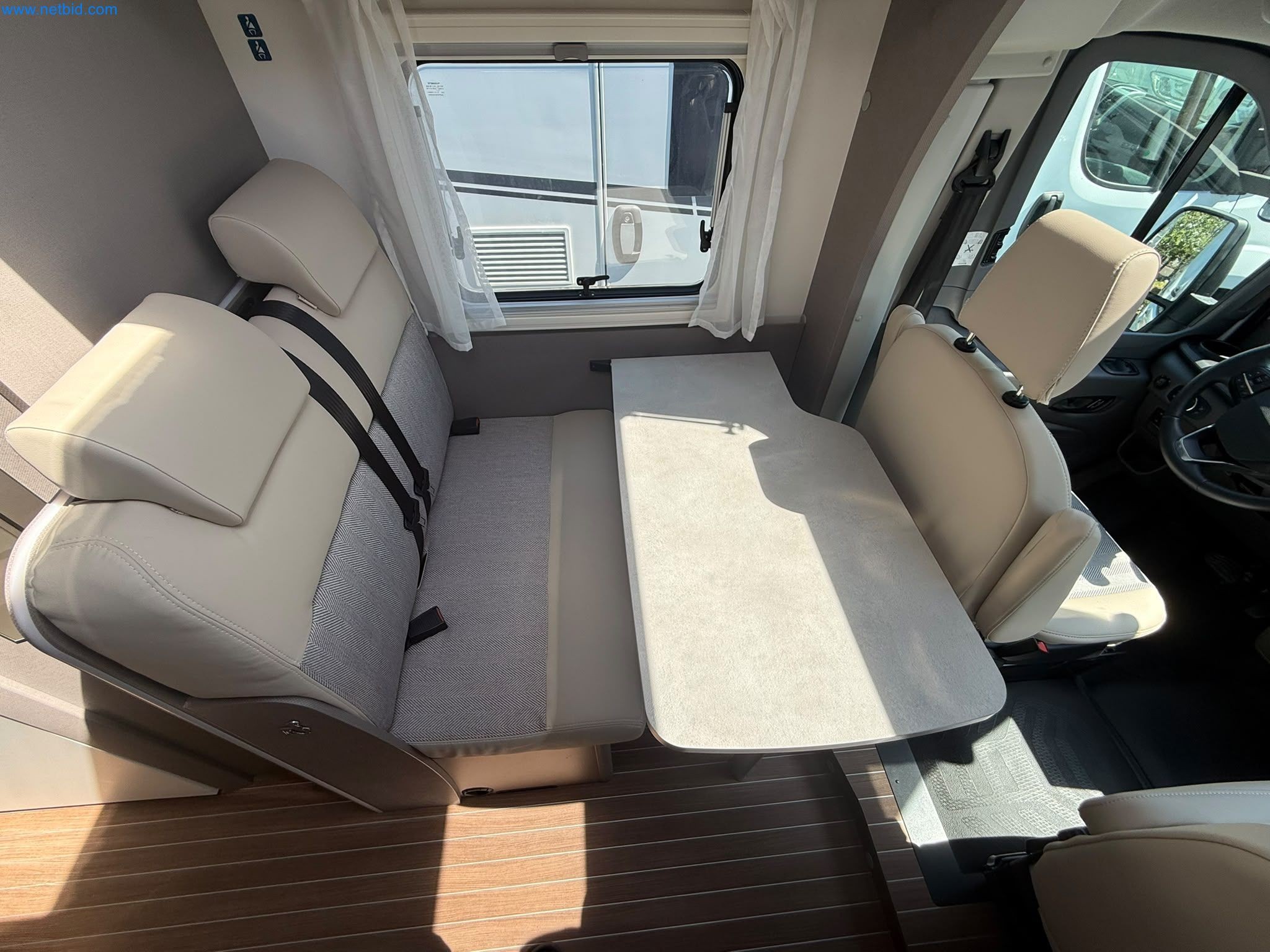 Motorhomes and recreational vehicles, travel trailers, caravan accessories, trucks, office and workshop equipment-4