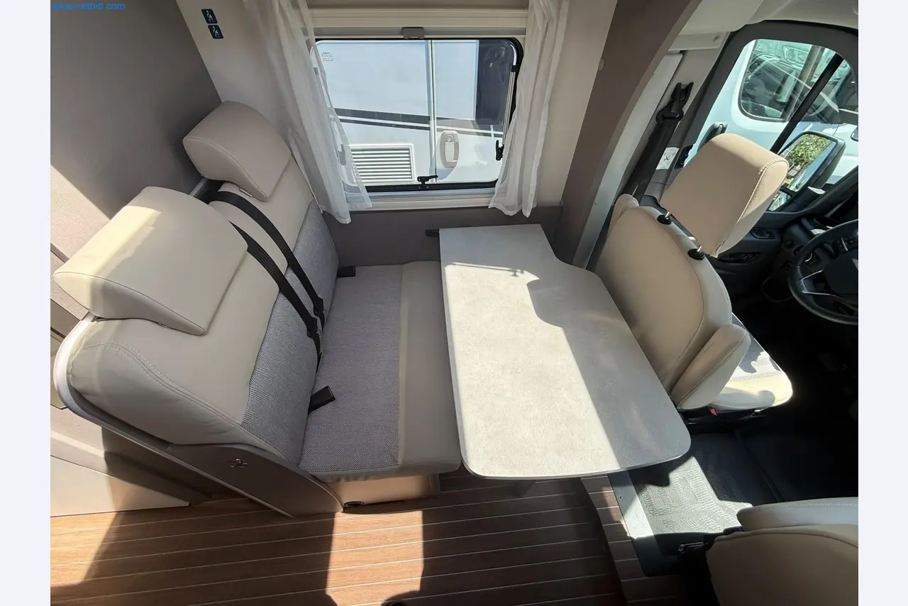 Motorhomes and recreational vehicles, travel trailers, caravan accessories, trucks, office and workshop equipment-4