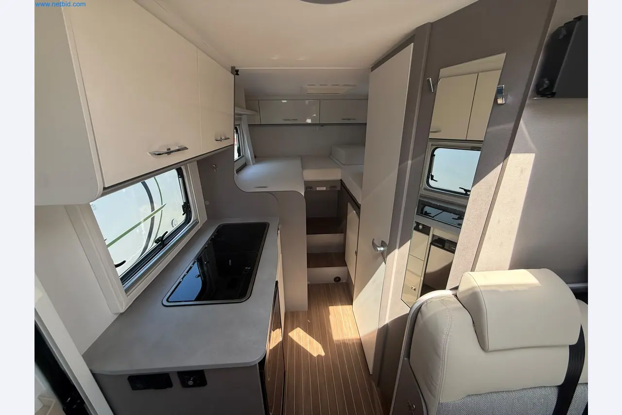 Motorhomes and recreational vehicles, travel trailers, caravan accessories, trucks, office and workshop equipment-5