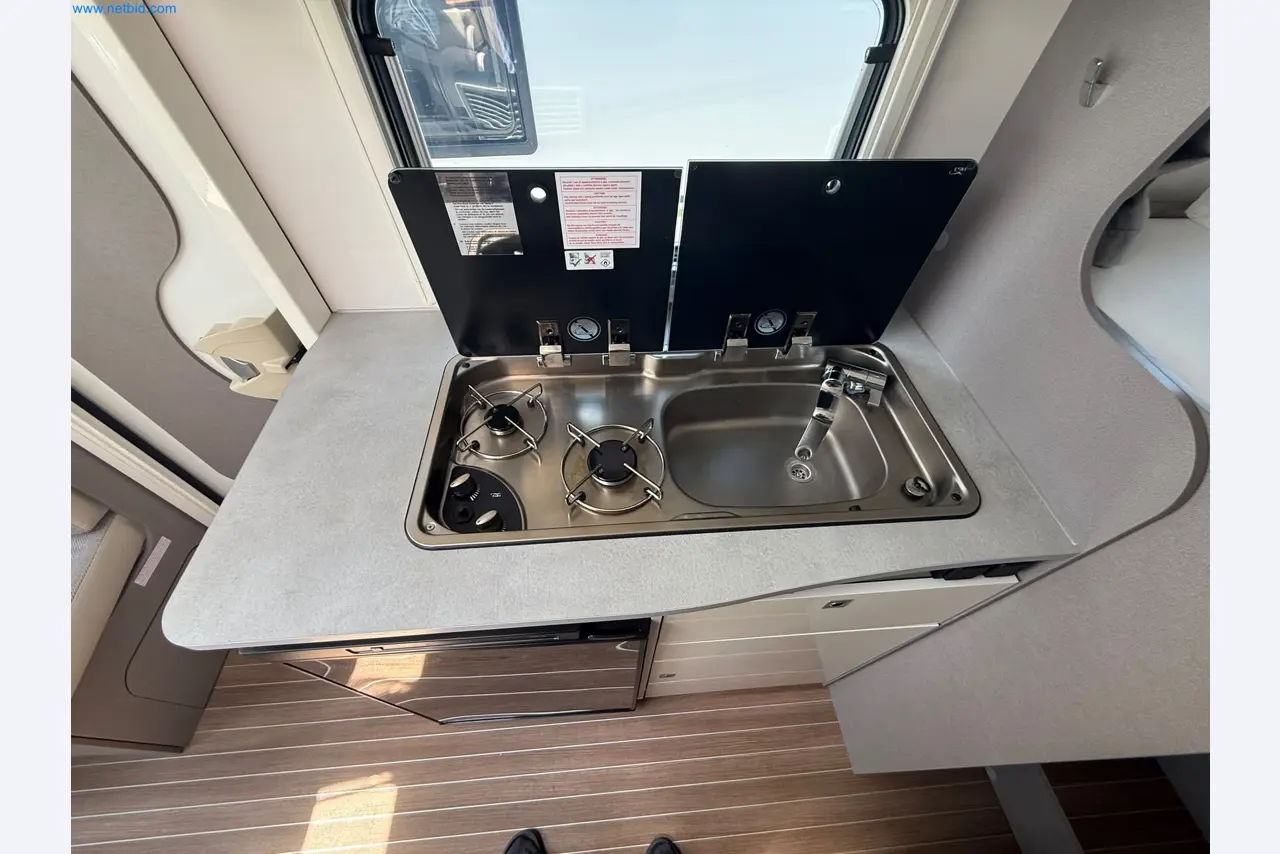 Motorhomes and recreational vehicles, travel trailers, caravan accessories, trucks, office and workshop equipment-6
