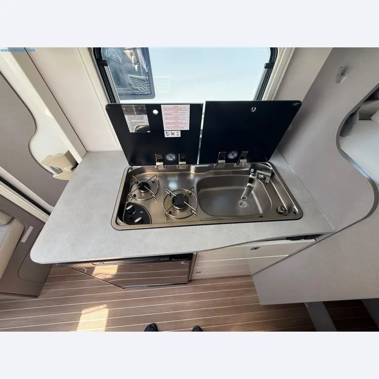 Motorhomes and recreational vehicles, travel trailers, caravan accessories, trucks, office and workshop equipment-6