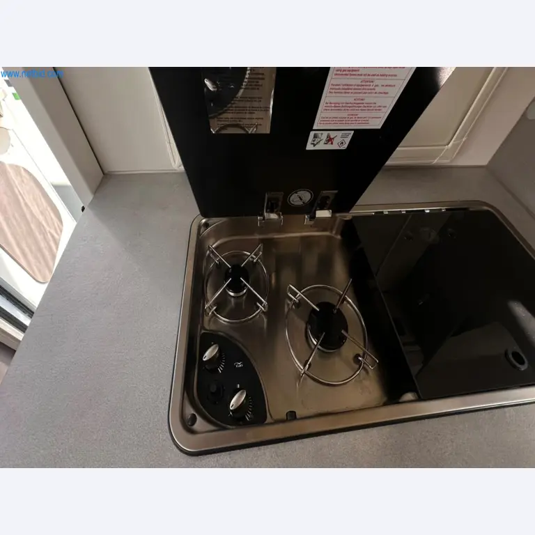 Motorhomes and recreational vehicles, travel trailers, caravan accessories, trucks, office and workshop equipment-10