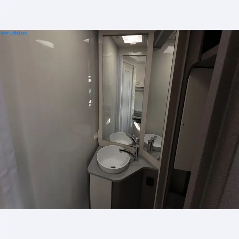 Motorhomes and recreational vehicles, travel trailers, caravan accessories, trucks, office and workshop equipment-9