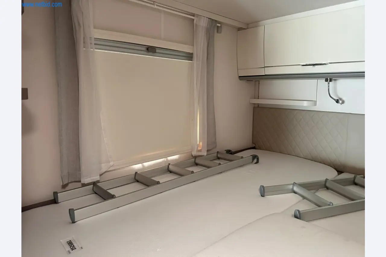 Motorhomes and recreational vehicles, travel trailers, caravan accessories, trucks, office and workshop equipment-12