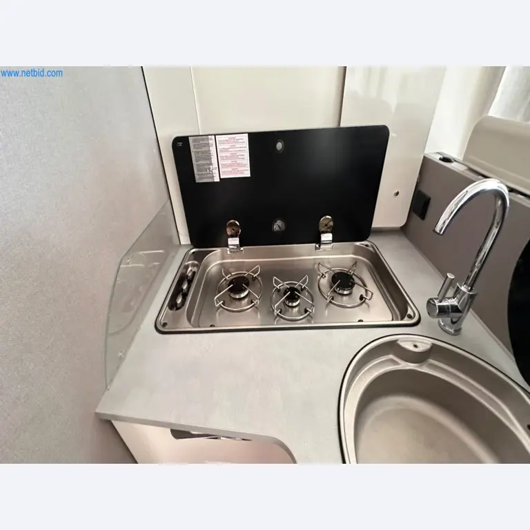 Motorhomes and recreational vehicles, travel trailers, caravan accessories, trucks, office and workshop equipment-13