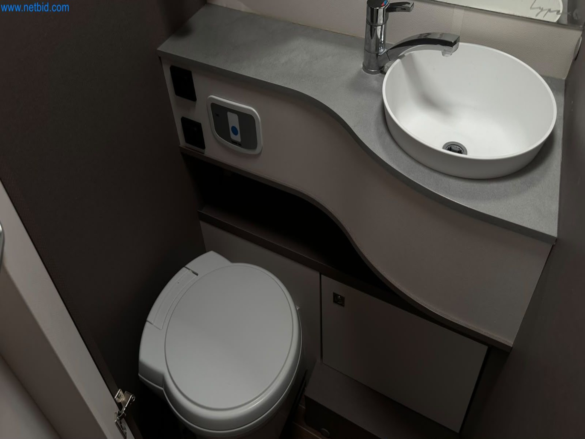 Motorhomes and recreational vehicles, travel trailers, caravan accessories, trucks, office and workshop equipment-16