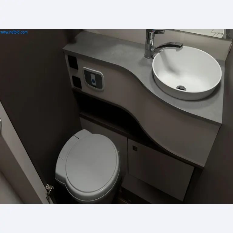 Motorhomes and recreational vehicles, travel trailers, caravan accessories, trucks, office and workshop equipment-16