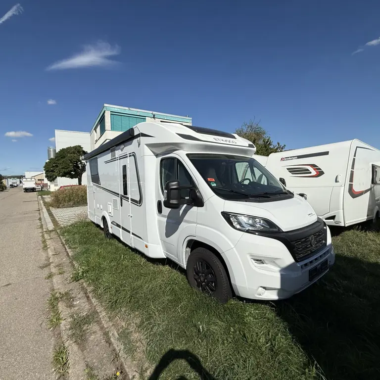 RV Fiat T7400SB