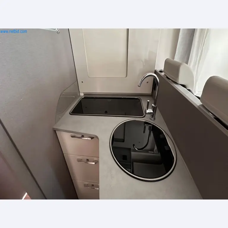 Motorhomes and recreational vehicles, travel trailers, caravan accessories, trucks, office and workshop equipment-4