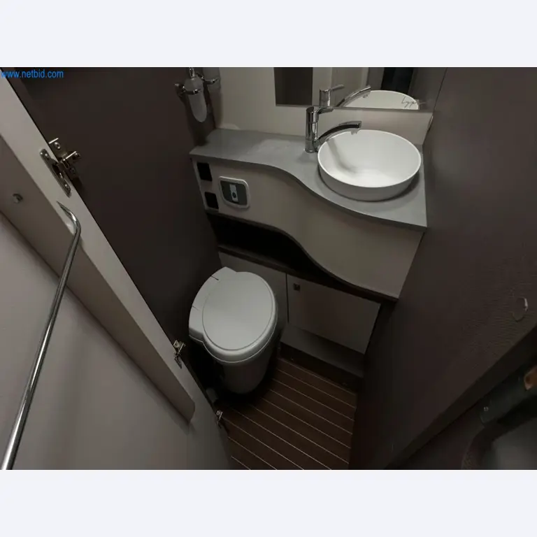 Motorhomes and recreational vehicles, travel trailers, caravan accessories, trucks, office and workshop equipment-6