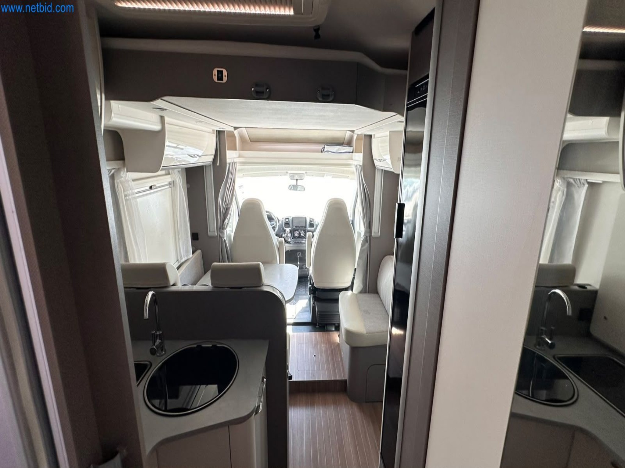 Motorhomes and recreational vehicles, travel trailers, caravan accessories, trucks, office and workshop equipment-7