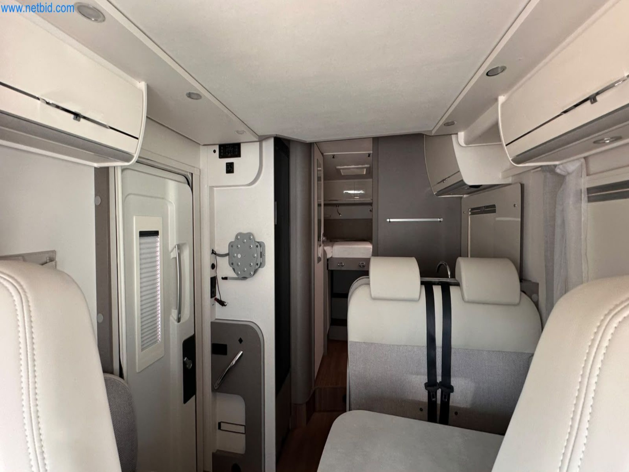Motorhomes and recreational vehicles, travel trailers, caravan accessories, trucks, office and workshop equipment-10