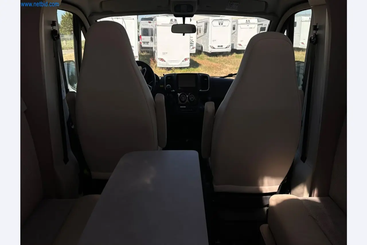 Motorhomes and recreational vehicles, travel trailers, caravan accessories, trucks, office and workshop equipment-13