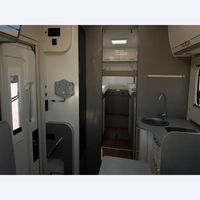 Motorhomes and recreational vehicles, travel trailers, caravan accessories, trucks, office and workshop equipment-2