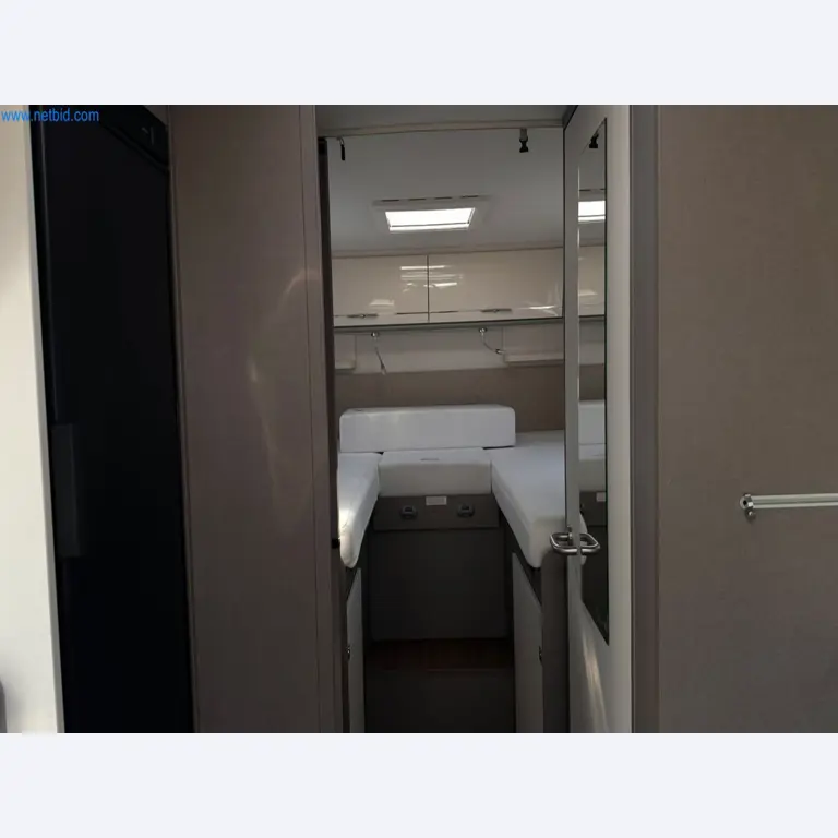 Motorhomes and recreational vehicles, travel trailers, caravan accessories, trucks, office and workshop equipment-28