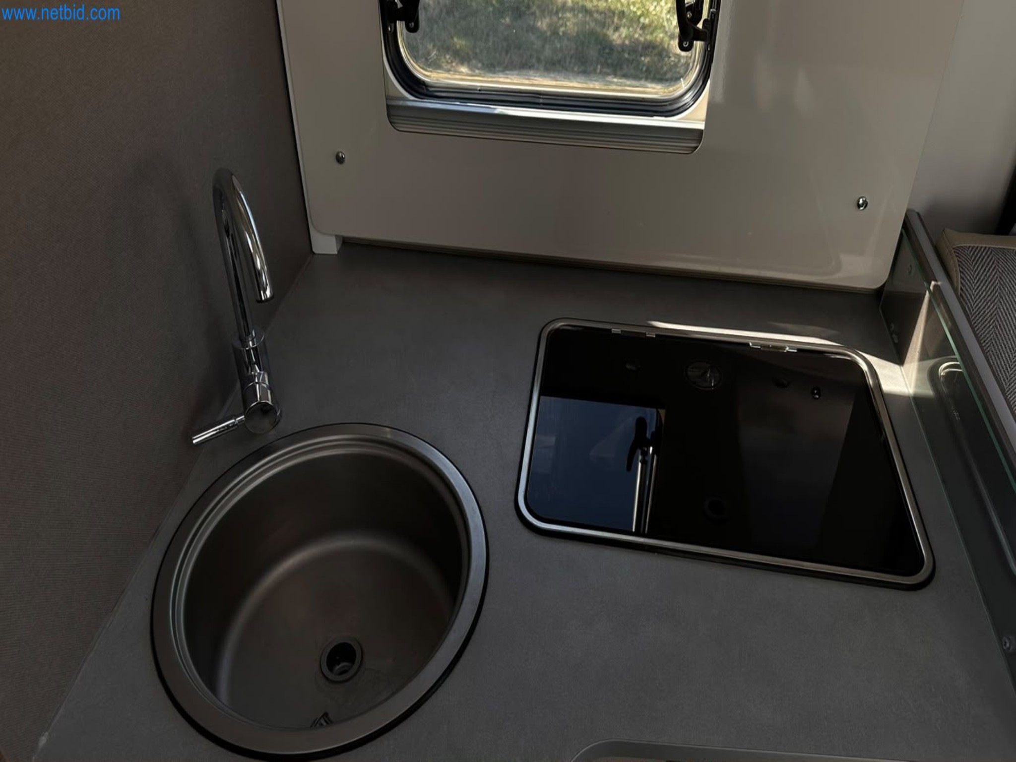 Motorhomes and recreational vehicles, travel trailers, caravan accessories, trucks, office and workshop equipment-5
