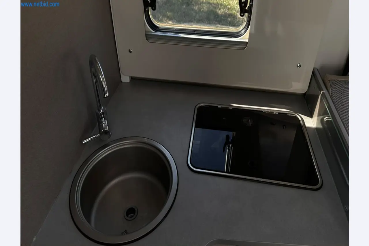 Motorhomes and recreational vehicles, travel trailers, caravan accessories, trucks, office and workshop equipment-5