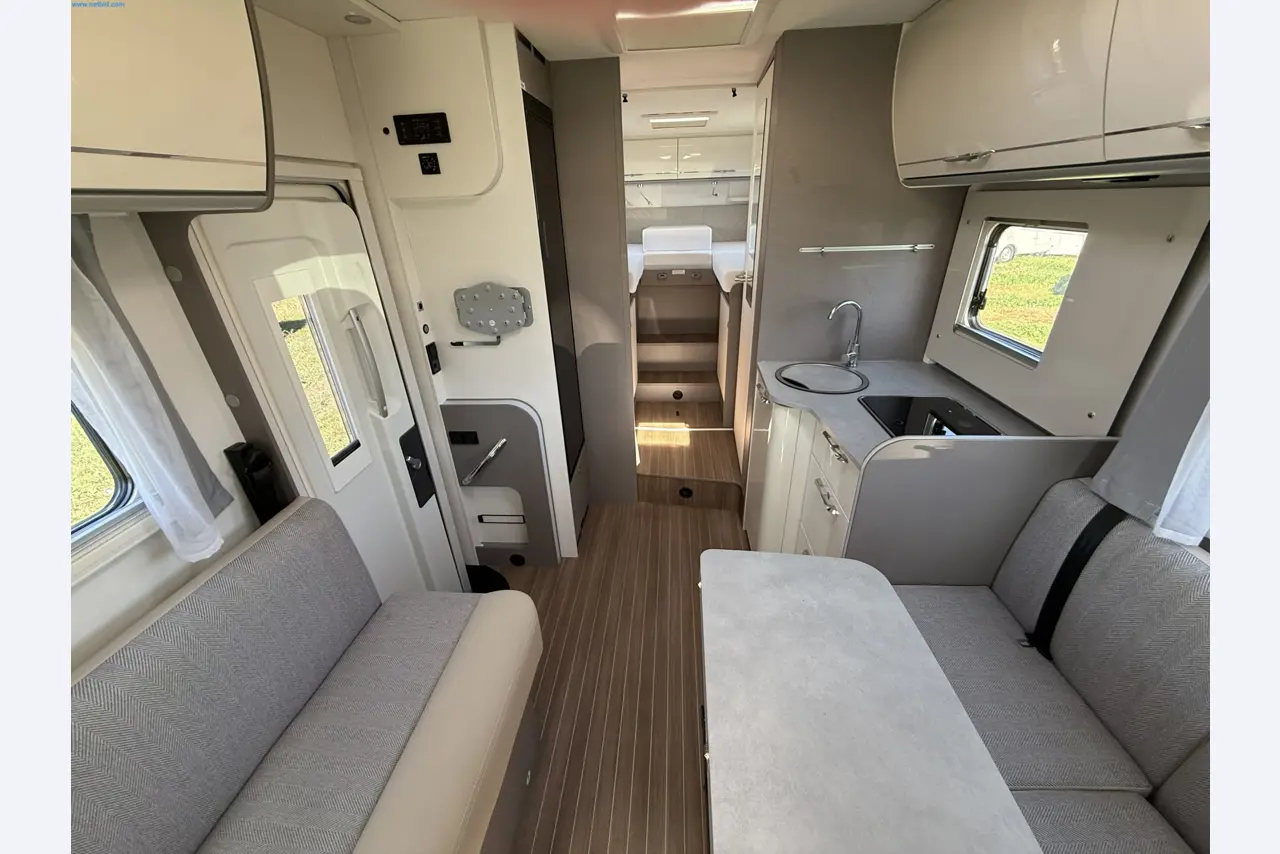 Motorhomes and recreational vehicles, travel trailers, RV accessories, trucks, office and workshop equipment-11