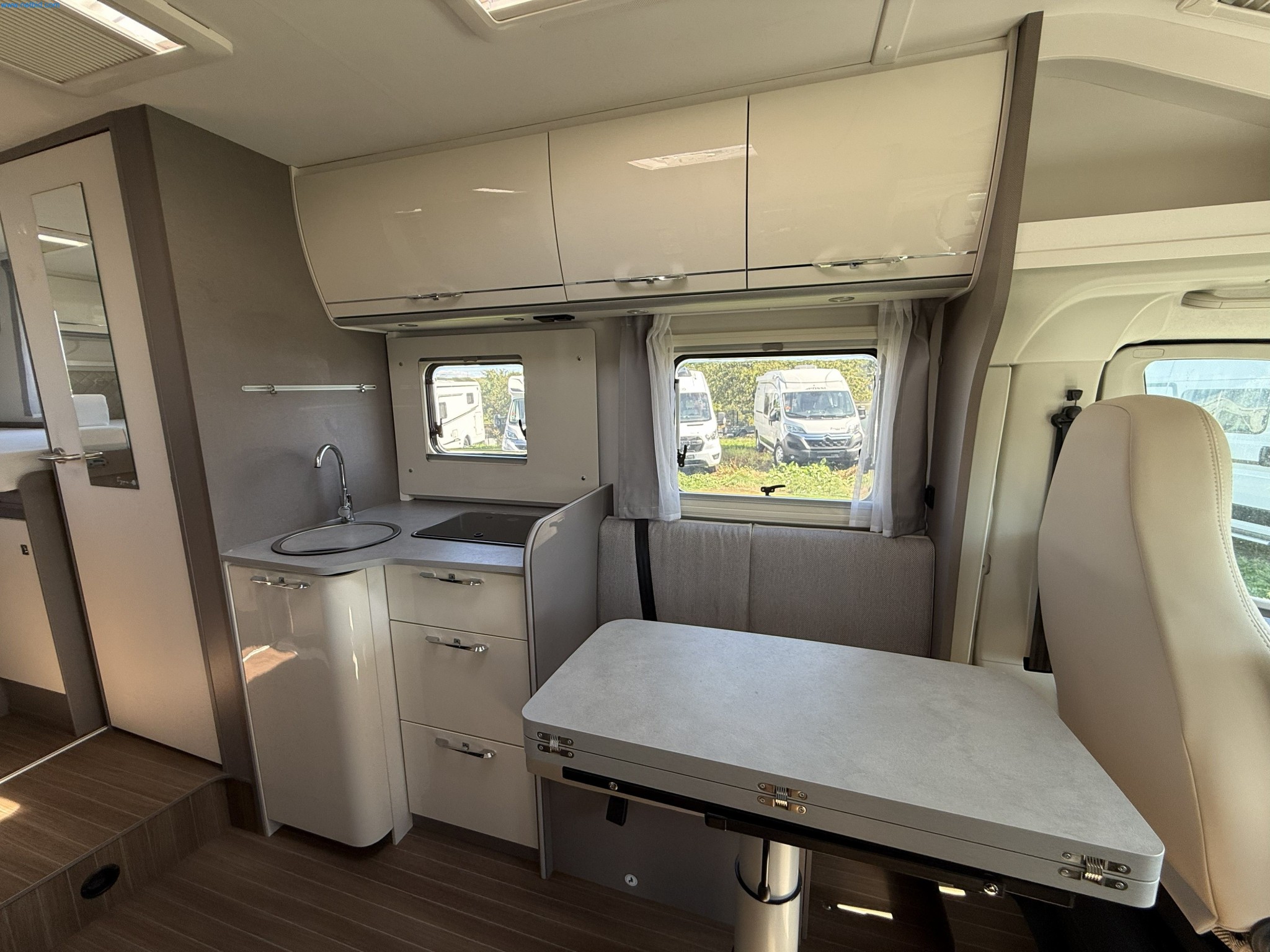 Motorhomes and recreational vehicles, travel trailers, RV accessories, trucks, office and workshop equipment-12