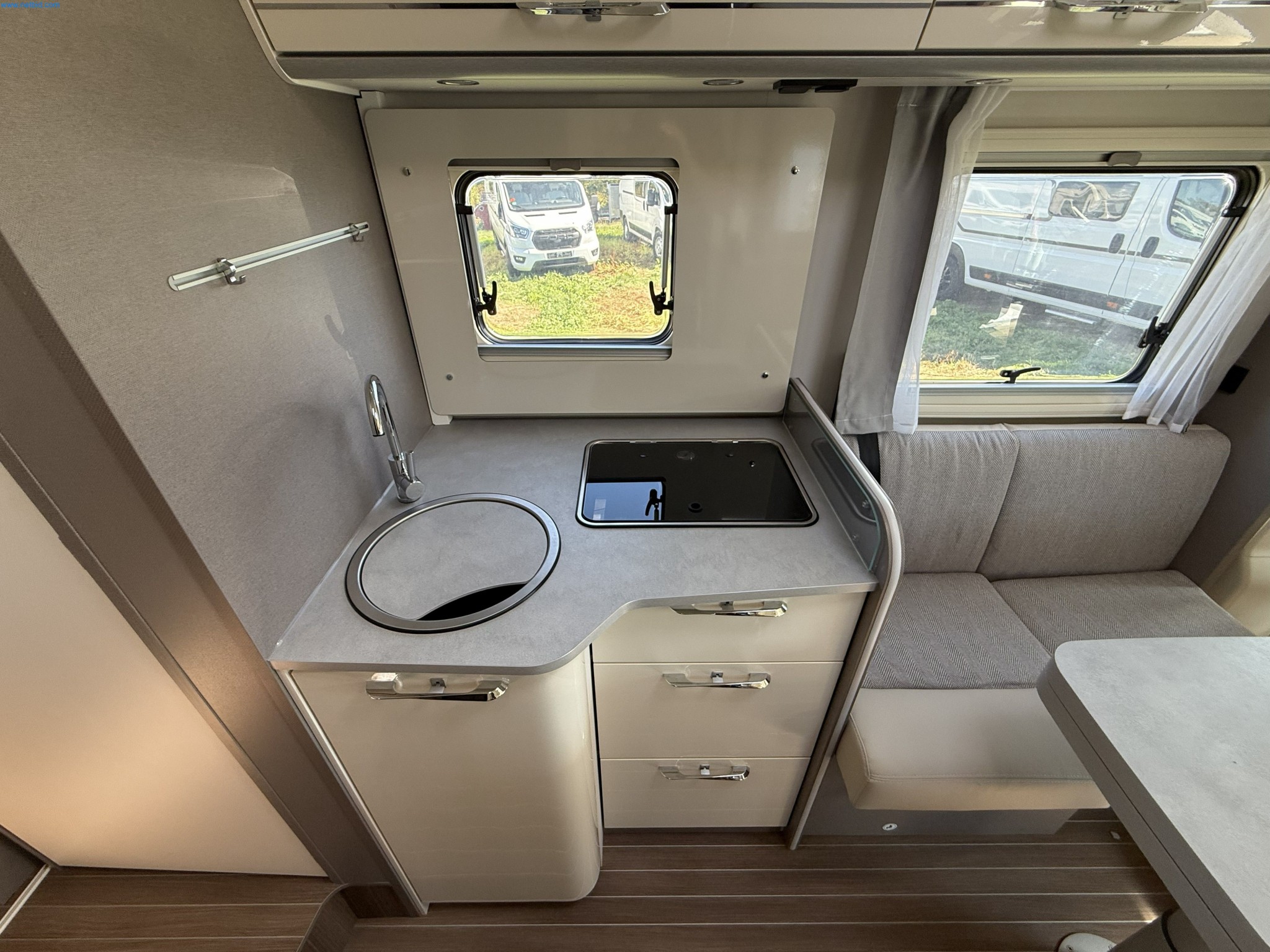 Motorhomes and recreational vehicles, travel trailers, RV accessories, trucks, office and workshop equipment-14