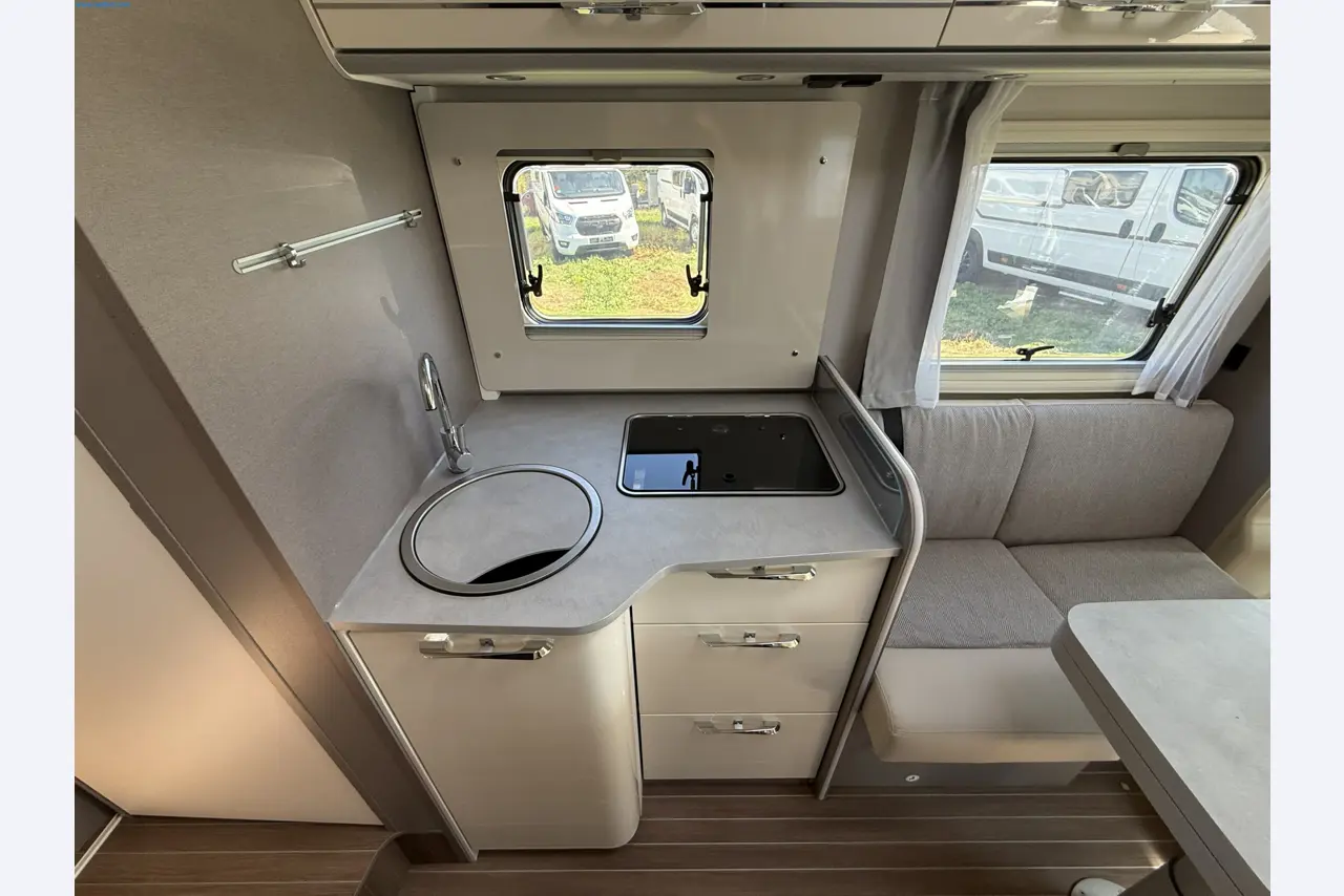 Motorhomes and recreational vehicles, travel trailers, RV accessories, trucks, office and workshop equipment-14