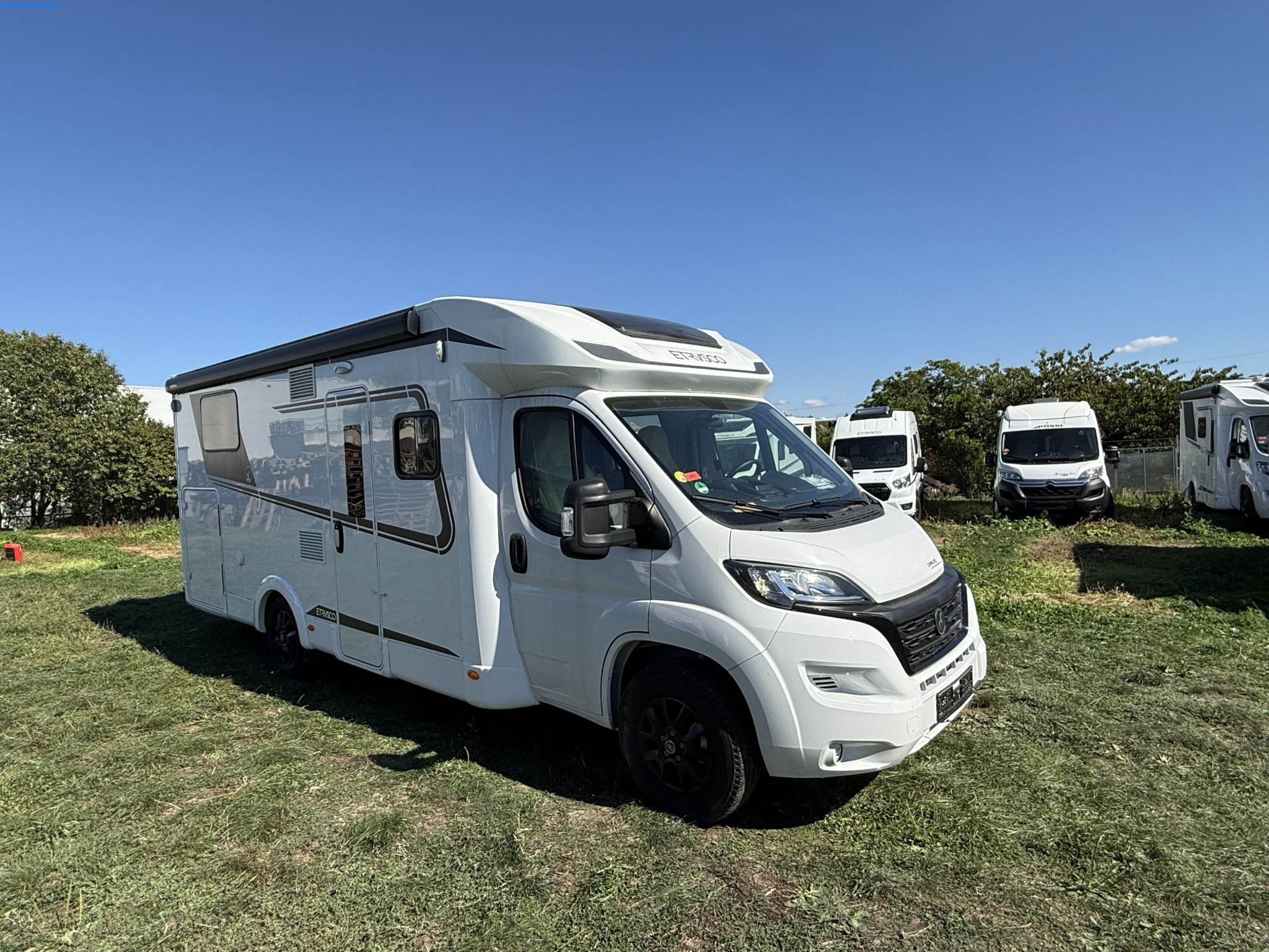 Motorhomes and recreational vehicles, travel trailers, RV accessories, trucks, office and workshop equipment-7