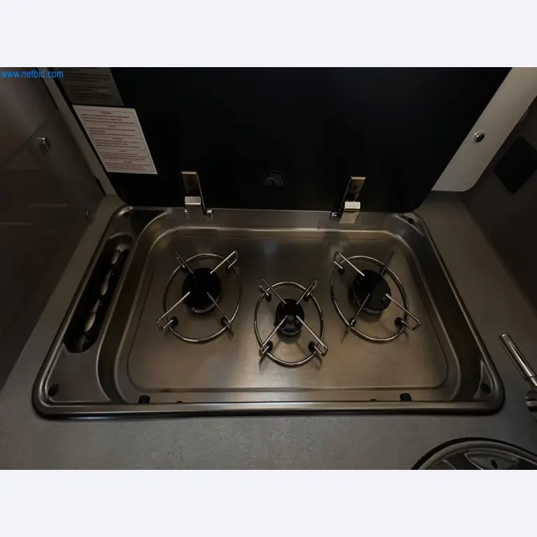 Motorhomes and recreational vehicles, travel trailers, caravan accessories, trucks, office and workshop equipment-11