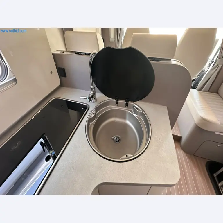 Motorhomes and recreational vehicles, travel trailers, caravan accessories, trucks, office and workshop equipment-12