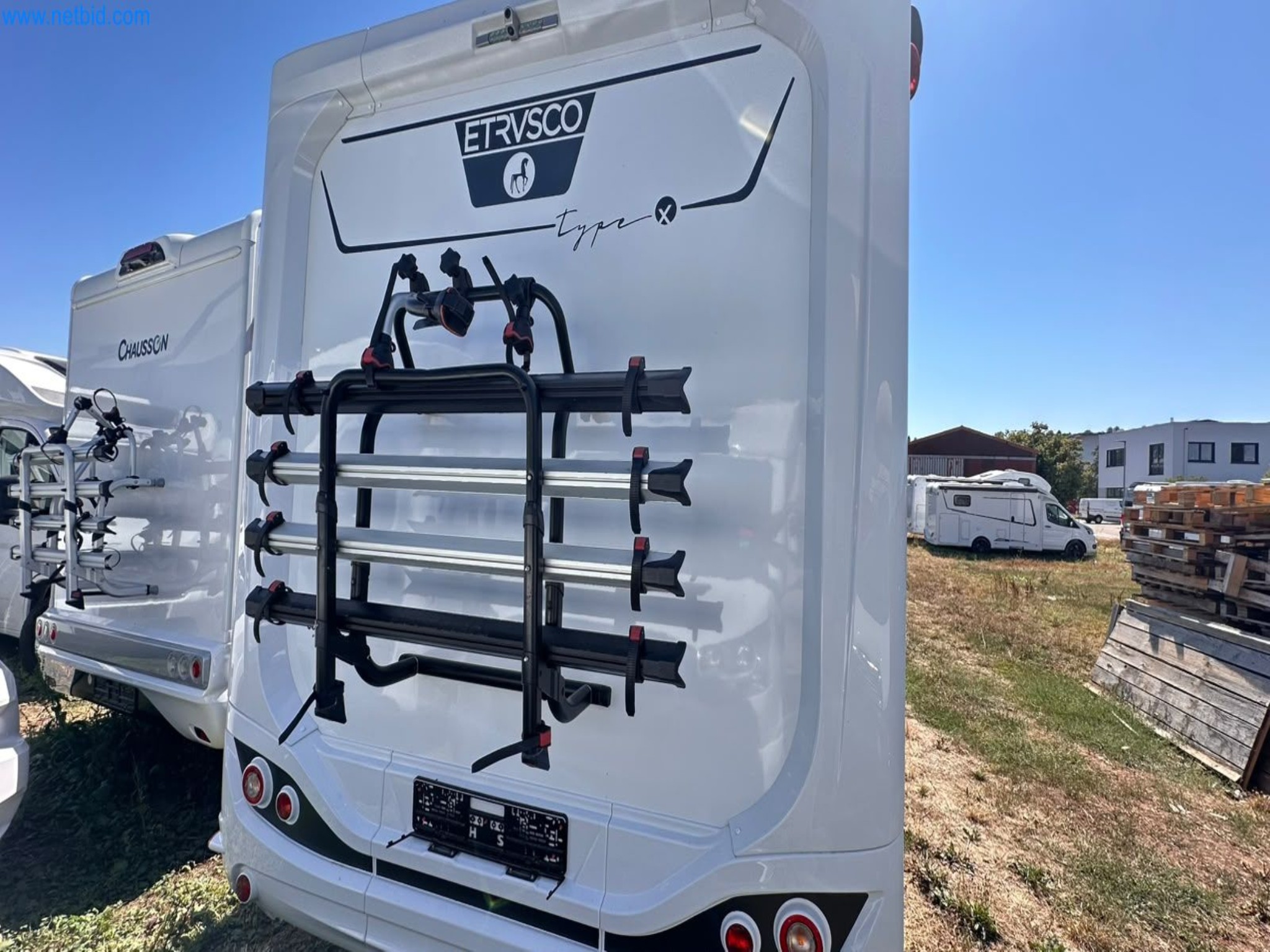 Motorhomes and recreational vehicles, travel trailers, caravan accessories, trucks, office and workshop equipment-13