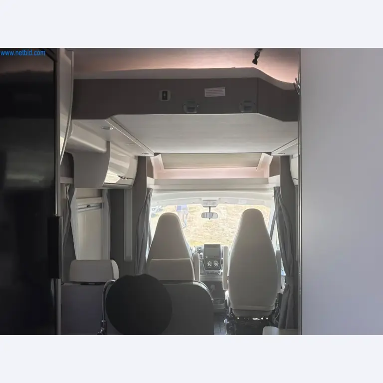 Motorhomes and recreational vehicles, travel trailers, caravan accessories, trucks, office and workshop equipment-14