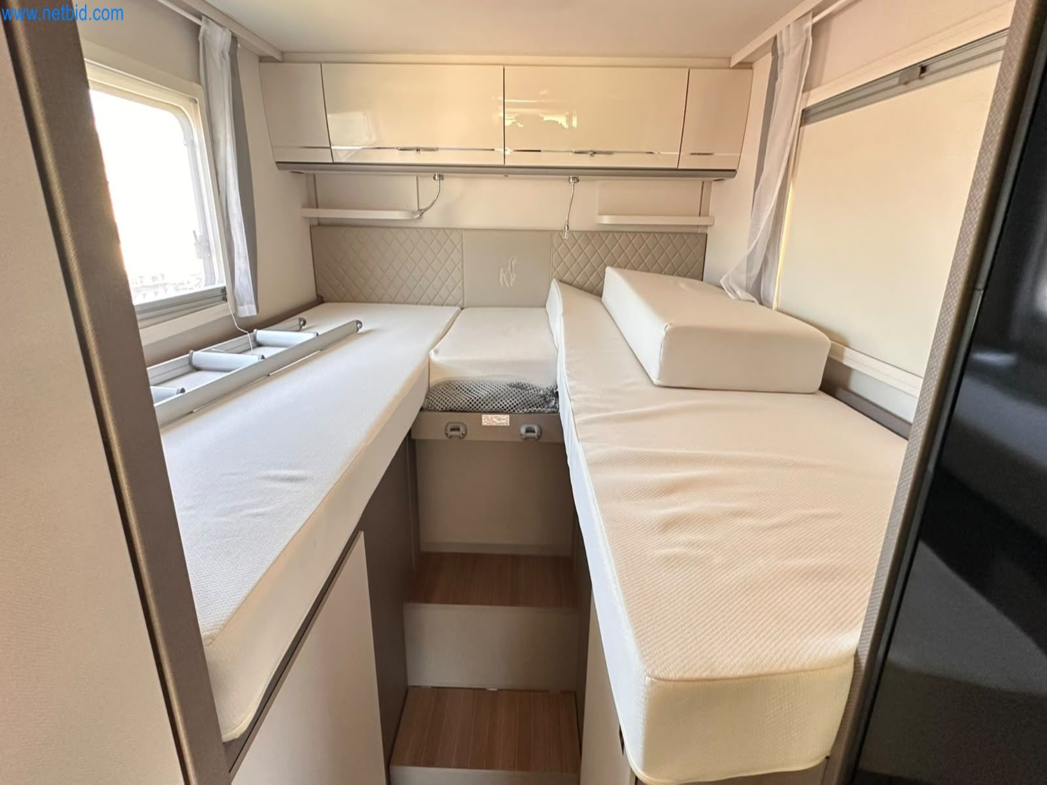 Motorhomes and recreational vehicles, travel trailers, RV accessories, trucks, office and workshop equipment-16