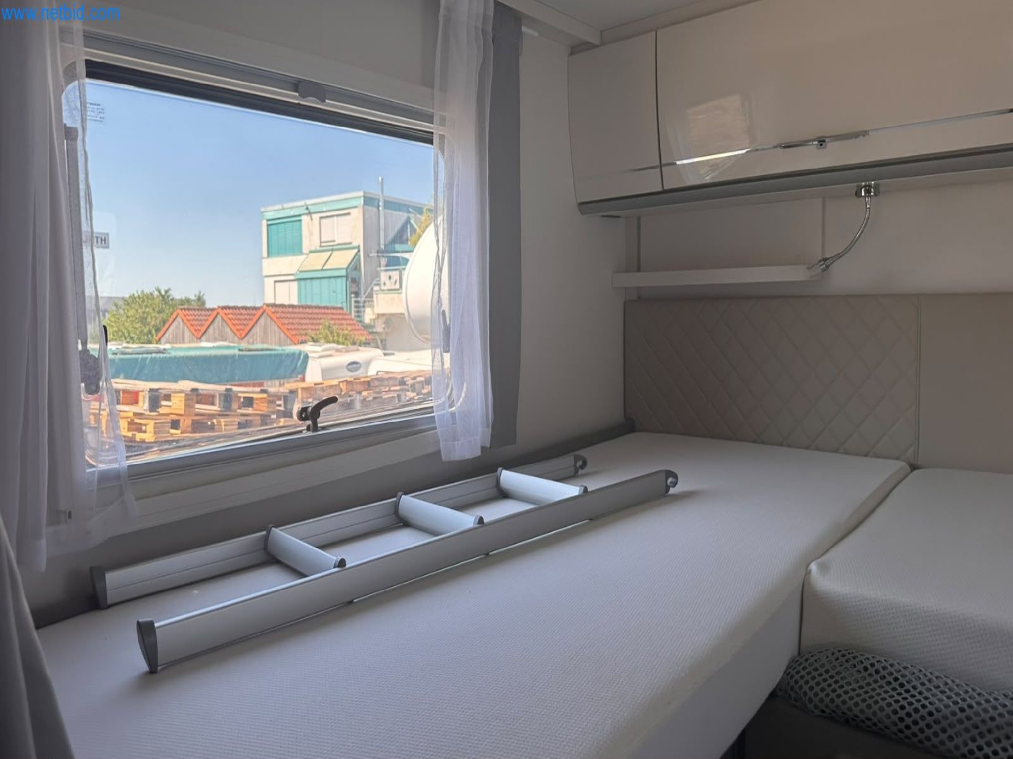 Motorhomes and recreational vehicles, travel trailers, caravan accessories, trucks, office and workshop equipment-3