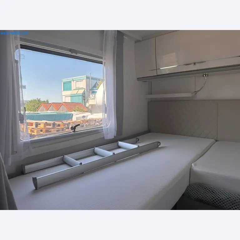 Motorhomes and recreational vehicles, travel trailers, caravan accessories, trucks, office and workshop equipment-3