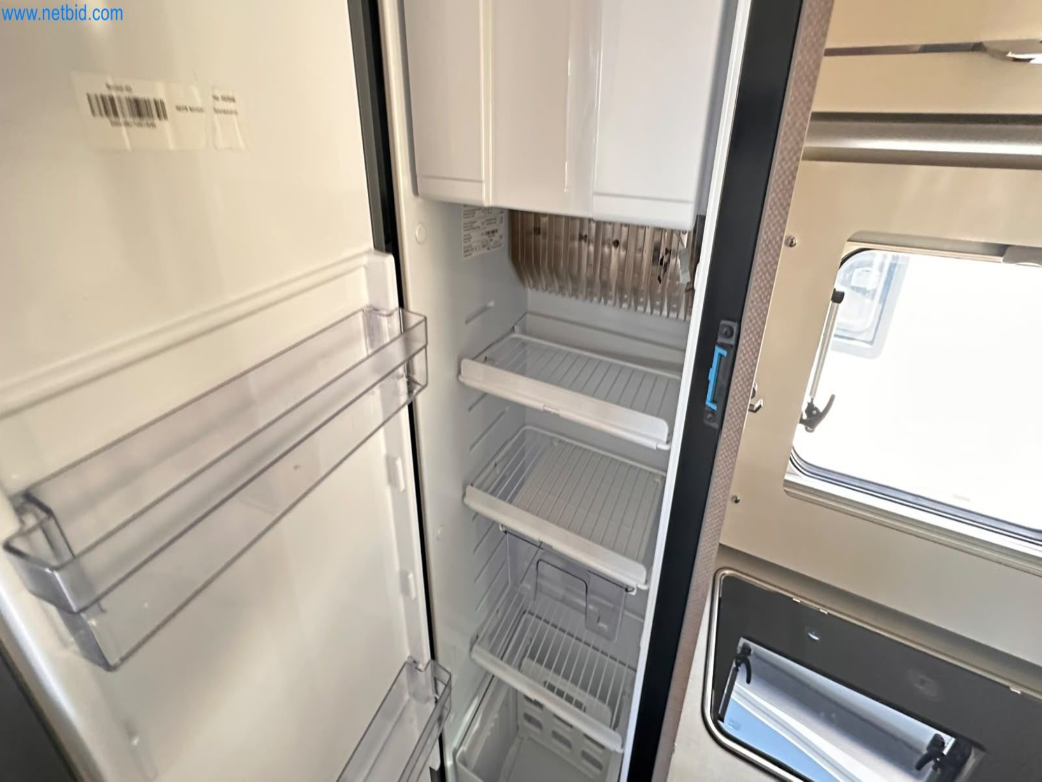 Motorhomes and recreational vehicles, travel trailers, caravan accessories, trucks, office and workshop equipment-4
