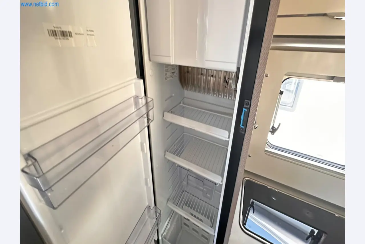 Motorhomes and recreational vehicles, travel trailers, caravan accessories, trucks, office and workshop equipment-4