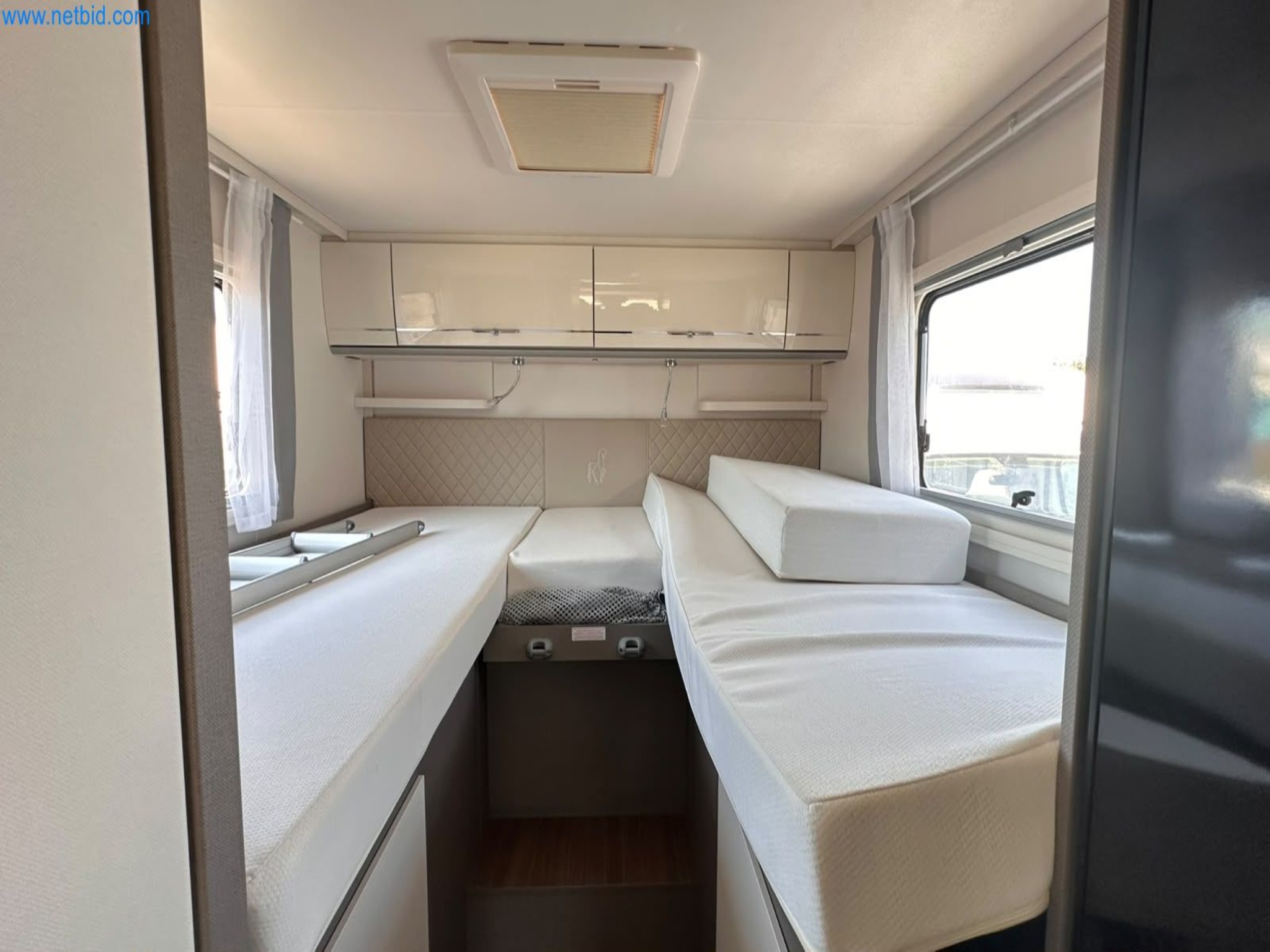 Motorhomes and recreational vehicles, travel trailers, caravan accessories, trucks, office and workshop equipment-5