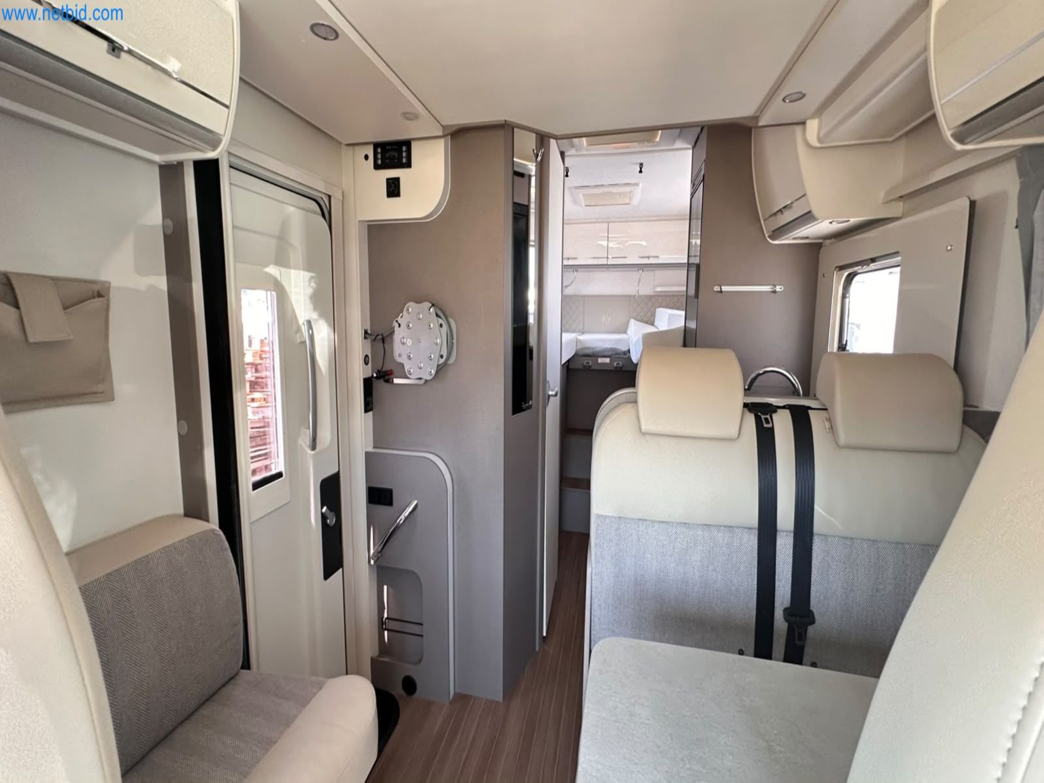 Motorhomes and recreational vehicles, travel trailers, caravan accessories, trucks, office and workshop equipment-7
