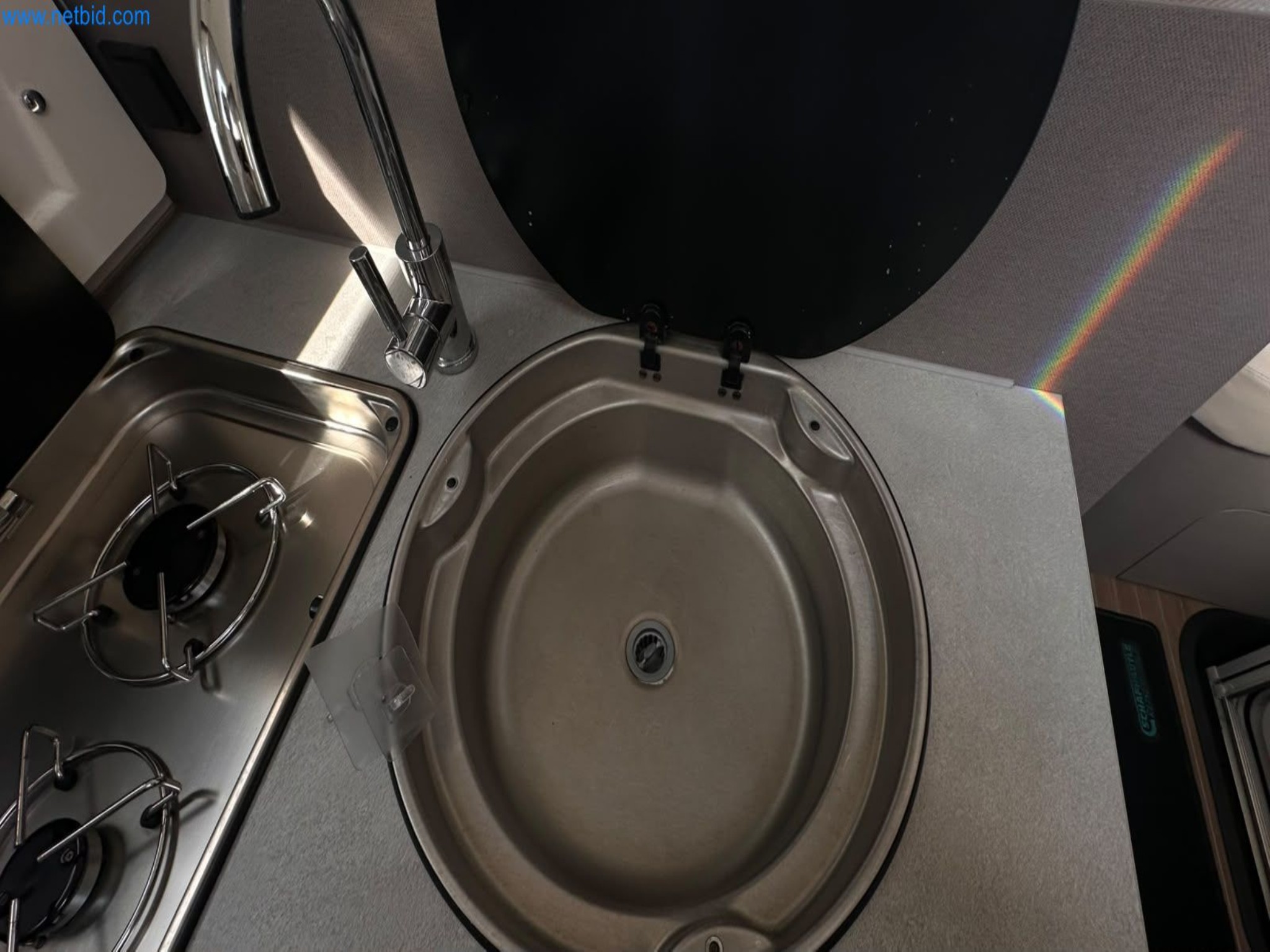 Motorhomes and recreational vehicles, travel trailers, caravan accessories, trucks, office and workshop equipment-14