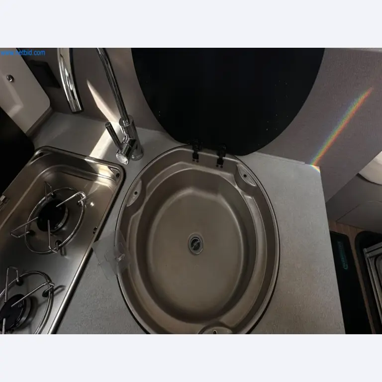 Motorhomes and recreational vehicles, travel trailers, caravan accessories, trucks, office and workshop equipment-14